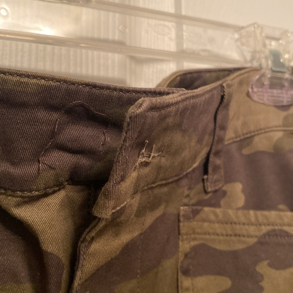 Brand New Universal Thread Camo Pants…size 10 - Picture 3 of 6
